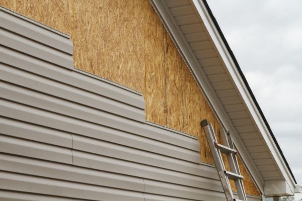 Loose Siding Replacement in Huntsville