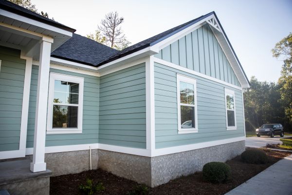 Board Siding Repair in Huntsville