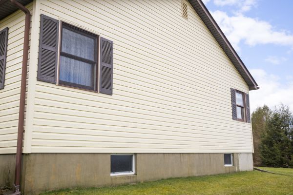 Dutch Lap Siding Repair in Huntsville